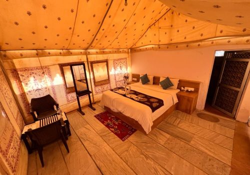 Deluxe Family Tents (8)